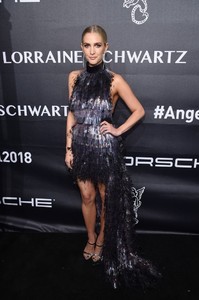 ashlee-simpson-angel-ball-2018-part-ii-6.jpg