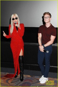 lady-gaga-fan-screening-october-2018-10.JPG