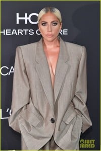 lady-gaga-suit-choice-10.jpg