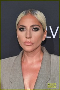 lady-gaga-suit-choice-11.jpg