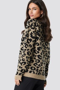 nakd_animal_printed_leosweater_1018-001560-0005_02b.jpg