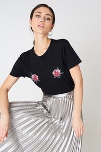 nakd_peony_embroidery_tee_1018-000954-0002_01j.jpg