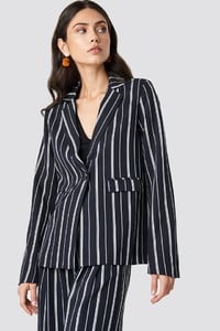 nakd_striped_straight_blazer_1018-001644-0083_01a.jpg