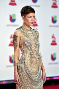 Halsey+19th+Annual+Latin+GRAMMY+Awards+Arrivals+TDrzF-VhByGx.jpg