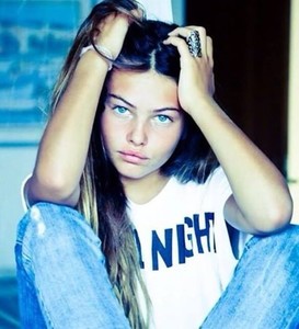 600full-thylane-blondeau.thumb.jpg.e0f2773f50774600e98a5adf18d8dddc.jpg