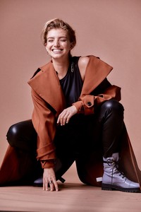 ELLE-x-Stuart-Weitzman-Fall-2018-Boot-Guide-29.thumb.jpg.e1a4b399dab1239f17caa52f6a7c74e1.jpg