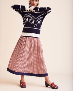 Valentino-High-Waist-Optical-Logo-Print-Pleated-A-Line-Midi-Skirt.thumb.jpg.762336d047cec74283bec163c3d24746.jpg