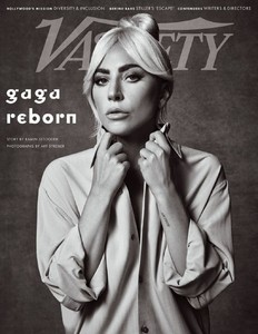 lady-gaga-variety-magazine-november-2018-4.thumb.jpg.ff3fff338aeaeae8c6a8111898a6a55a.jpg