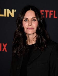 Courteney+Cox+Premiere+Netflix+Dumplin+Arrivals+nitRknQc-9Mx.jpg