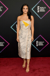 Camila+Mendes+People+Choice+Awards+2018+Arrivals+7IIvJfodkj5x.jpg