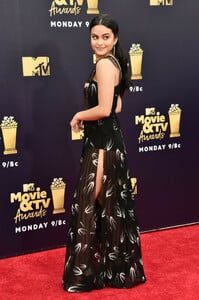 Camila+Mendes+2018+MTV+Movie+TV+Awards+Arrivals+SljevUsVgyxx.jpg