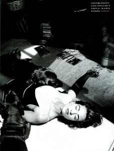 Demarchelier_Vogue_Italia_June_1990_06.thumb.png.7ea6e363030f227af4961617b64e3c90.png