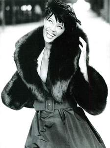 Frange_Demarchelier_Vogue_Italia_November_1989_07.thumb.png.7a16c85ee0a9162905e2682099b095a1.png