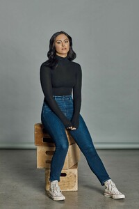 camila-mendes-photoshoot-for-harper-s-bazaar-2018-0.thumb.jpg.1c146b69d1faaad560035f26576f41e9.jpg