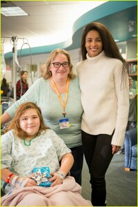 ciara-childrens-hospital-visit-02.JPG