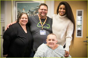 ciara-childrens-hospital-visit-12.JPG