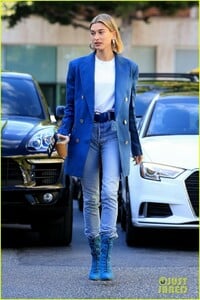 hailey-bieber-is-a-beauty-in-blue-while-shopping-at-barneys-03.jpg