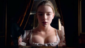 1382926891_AnyaTaylor-Joy-TheMiniaturist-S01E01-2_4.thumb.jpg.55199029ea78e3d5bd2a15a34a3910c1.jpg