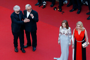 Catherine+Deneuve+70th+Anniversary+Red+Carpet+AJj9UyZkWaCx.jpg