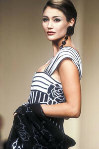 1975175407_LouisFeraud1996HauteCouture105.thumb.jpg.7344d9c935adcb489e13baa0d7ed2f4a.jpg