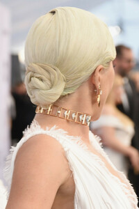 Lady+Gaga+25th+Annual+Screen+Actors+Guild+DcbzuHaoS5vx.jpg