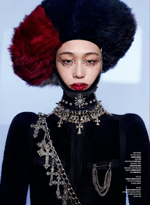 Burbridge_V_Magazine_Fall_2018_09.thumb.png.1a8d75213e5217e1a916f113068c53c6.png