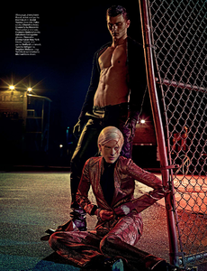 Klein_W_Magazine_September_2013_14.thumb.png.94d0fd7eed14e77554f18ad3abf5cb51.png