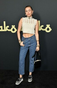 Miley-Cyrus_-Miu-Miu-SHAKO-MAKO-Release-Party--04-670x1017.jpg