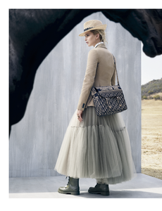 Sassen_Dior_Cruise_2019_03.thumb.png.bc5ccfcff3fb685ff382b2ca080e08ca.png