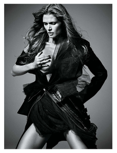 Sorrenti_W_Magazine_September_2013_03.thumb.png.c0fec7d3f8459dbc059124deca5a0c57.png