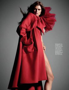 Sorrenti_W_Magazine_September_2013_04.thumb.png.dcfd933b0ca0e5a697c81ba9e0421cf2.png