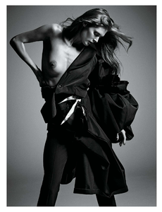 Sorrenti_W_Magazine_September_2013_06.thumb.png.b0b7e786dd6fccfd7b86b65af9a0c5cf.png