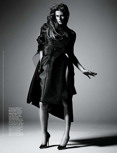 Sorrenti_W_Magazine_September_2013_12.thumb.png.11f2b684fad3d15dff122a066f701e93.png