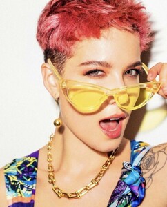 halsey-gq-japan-2019-0.thumb.jpg.4840acc80a5b938ba1424b6255ddf712.jpg