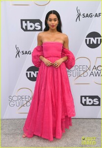 laura-harrier-loewe-pink-dress-sag-awards-01.jpg