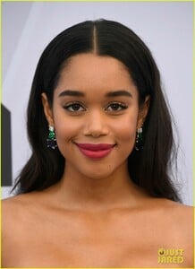 laura-harrier-loewe-pink-dress-sag-awards-06.jpg