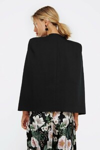 sheike-optimist-cape-black-1001216-2.jpg