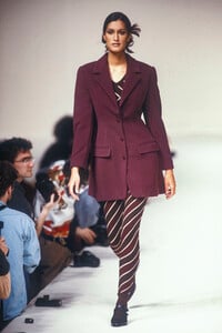 0_angelo-tarlazzi-fw-1993-1_html.thumb.JPEG.a0a07e21cd712fbb8021f3c3f80c434c.JPEG