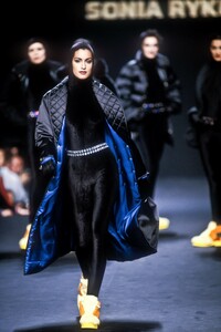 1071768314_SoniaRykiel1991WomenRTW7.thumb.jpg.5e7fd0cb94305fbbf7bcaa1145ba9004.jpg