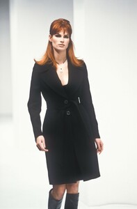 12185243_DolceGabbana1995WomenRTW43.thumb.jpg.b6590756645e16907de56248af9b4f7e.jpg