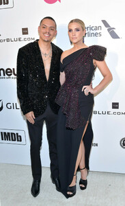 Ashlee+Simpson+27th+Annual+Elton+John+AIDS+RIaMcRTeJTqx.jpg