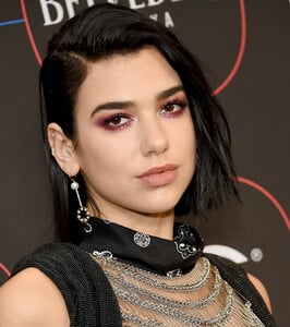 Dua+Lipa+Warner+Music+Group+Hosts+Pre+Grammy+yVLinZL6LmSx.jpg