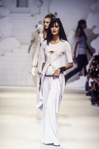 469161881_KarlLagerfeld1993WomenRTW29.thumb.jpg.0c8eb539d46aac601fcdf43120e5dce2.jpg