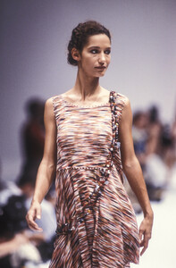 974365519_Missoni1991WomenRTW20.thumb.jpg.432f6f153c55153635077d9d74c00339.jpg