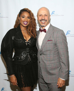 Jennifer+Hudson+Friends+Saban+Community+Clinic+atv0Nw7Aflux.jpg