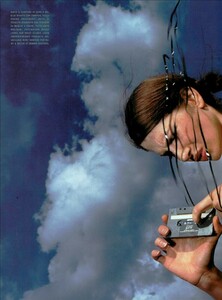 Hiett_Vogue_Italia_August_1999_03.thumb.jpg.ba69d5455da1b21d077c392c703fadfc.jpg