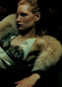 Sorrenti_Vogue_Italia_December_1998_04.thumb.png.ef05fb070d2c576d33e1907225752e5a.png