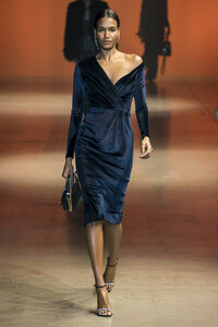 cushnie-rf19-0240.thumb.jpg.409207efb7b911d960db0b4e569d91c8.jpg