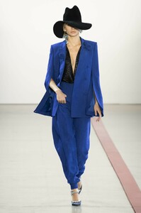 defile-hellessy-automne-hiver-2019-2020-new-york-look-21.thumb.jpg.b8898d44647e5a0bc1b1844cf6cc5eb7.jpg