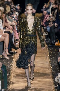 defile-michael-kors-automne-hiver-2019-2020-new-york-look-63.thumb.jpg.403abb8523d5615e5b4e975ebe64fa45.jpg